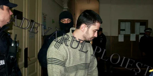 Pedofilul a fost foarte iritat de prezenţa presei