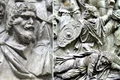 Daci infatisati pe columna lui Traian foto wikimedia commons jpg