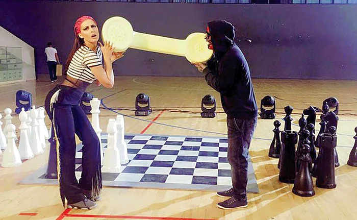 
    Antonia şi  Carla’s Dreams  cântă împreună  ”Sună-mă”  