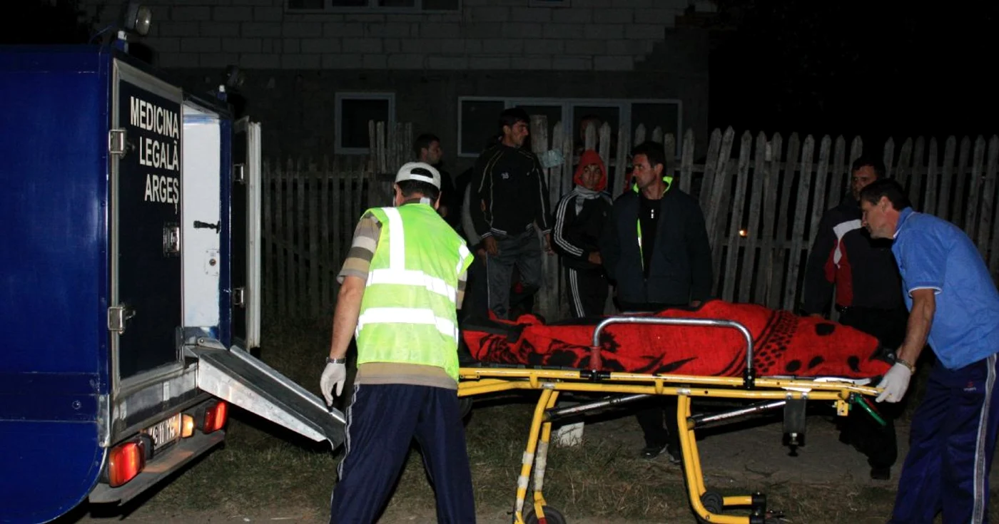 Cadavrul femeii a fost transportat la SML Argeş pentru efectuarea necropsiei