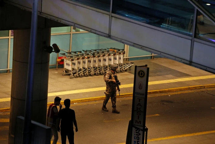 Aeroportul Ataturk (FOTO DHA TV via AP)