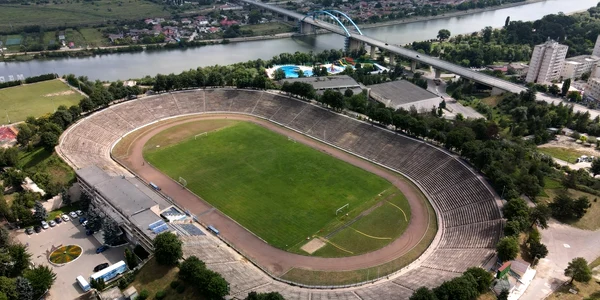 Stadionul din Medgidia. Foto Florin Rotaru. Wikipedia