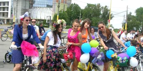 Bicicliste din Constanţa la SkirtBike