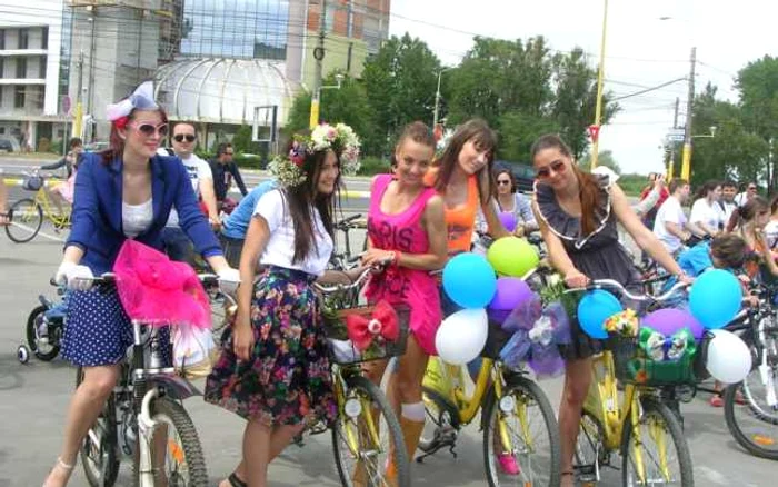 Festivalul SkirtBike 2016 are loc în weekend în Capitală