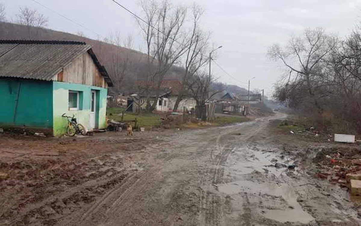 Epidemia COVID-19 afectează cu precădere comunităţile marginalizate din ţară FOTO Arhivă