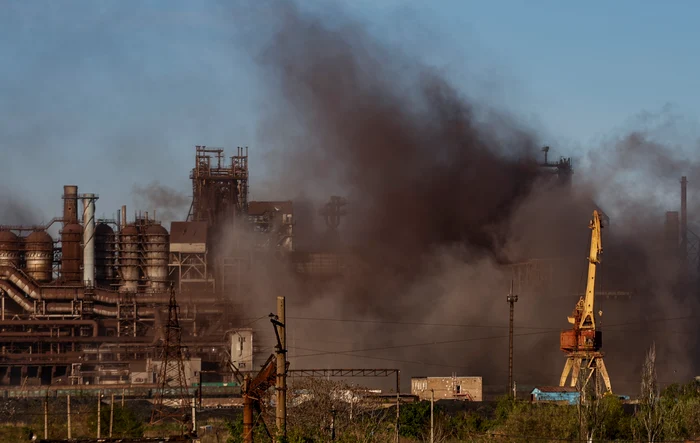 În Ucraina continuă bombardamente masive