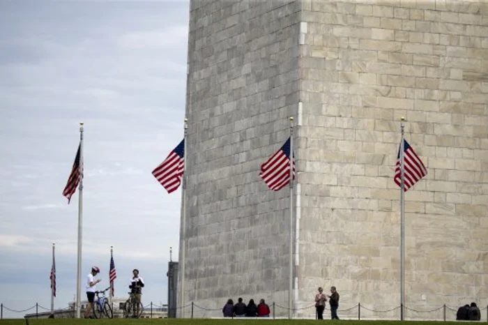 
    Autorităţile americane au anunţat noi măsuri privind condiţiile de intrare pe teritoriul Statelor Unite ale Americiifoto: AFP  