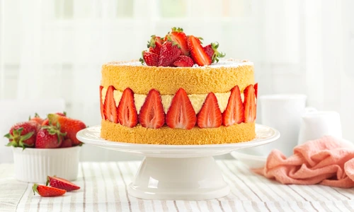 tort fraisier shutterstock 2154103991 jpg