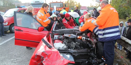Șoferii care "gonesc" nebunește pe șosele fac cele mai multe victime
