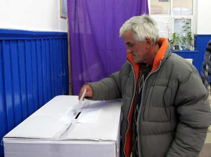 
    Alegerile pentru Parlamentul României se desfăşoară între orele 07:00 - 21:00. (Arhiva Click!)  