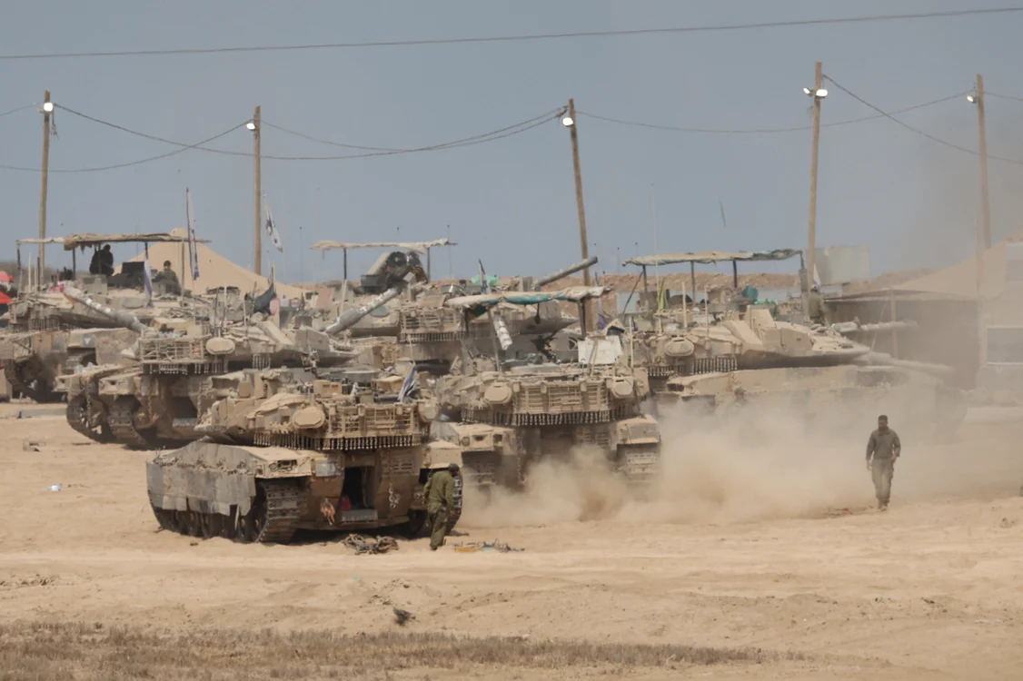 Tancuri israeliene  Fâșia Gaza FOTO EPA EFE jpg