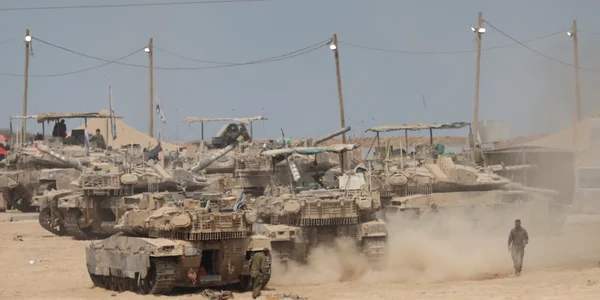Tancuri israeliene  Fâșia Gaza FOTO EPA EFE jpg