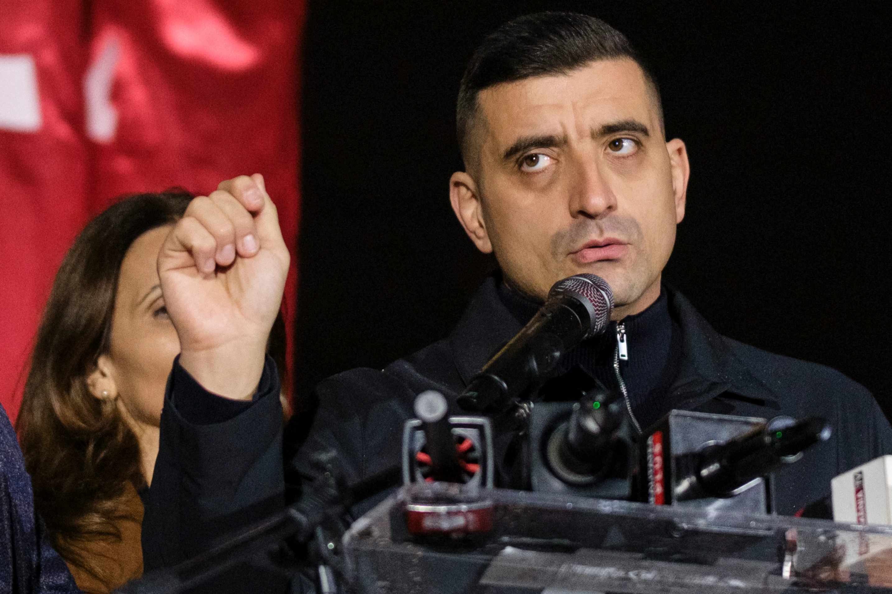 „Manifestul politic” lansat marți de AUR. Anunțul făcut de George Simion: „Dorim să ajungem la alegeri anticipate”