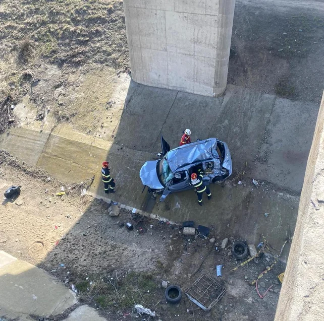 Două persoane au fost rănite grav în accident FOTO IPJ Ilaomița