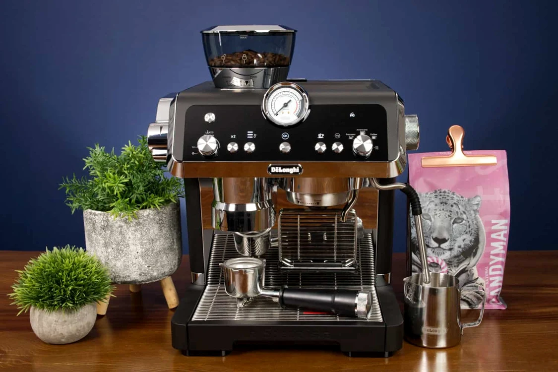 Espressor semi-automat De'Longhi La Specialista cu portafiltru Foto Coffeeness