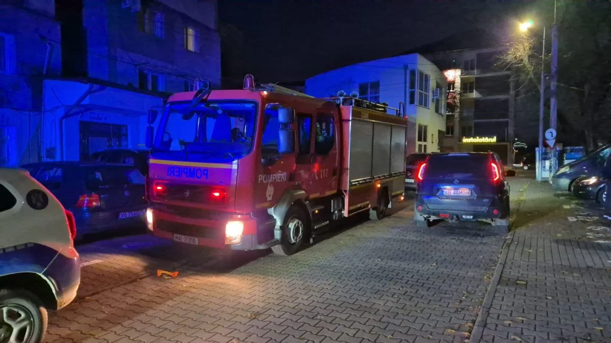 Un bărbat a fost găsit mort într-un apartament din Alba Iulia, după ce locatarii au simțit miros de gaz pe casa scării