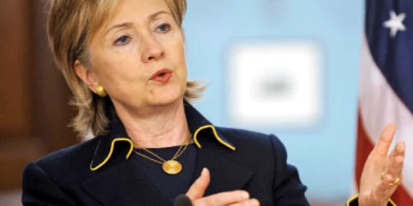 Hillary Clinton dispusă să negoicieze cu talibanii care renunţă la violenţă