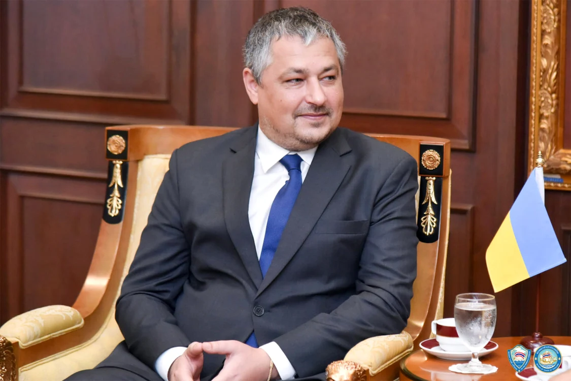 
    Ambasadorul Ucranei în Thailanda, Andrii Beşta, a fost găsit mort în vila în care își petrecea vacanța   