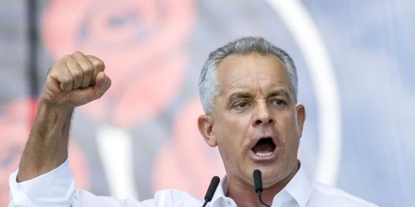 Liderul Partidului Democrat din Moldova Vladimir Plahotniuc a ţinut un discurs la un miting din Chişinău Republica Moldova FOTO EPA-EFE / Dumtiru Doru