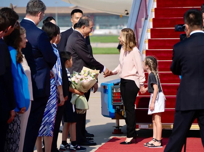 „Cele trei contradicții” ale cooperării China - UE. China la zi