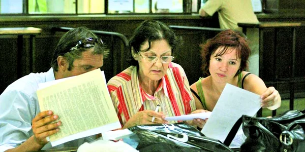 Pentru a vedea ce datorii restante au, contribuabilii trebuie să depună o cerere scrisă la Fisc
