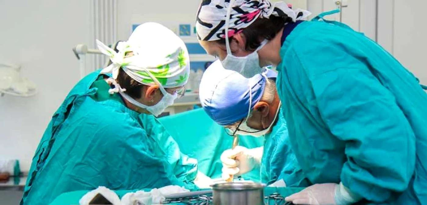medici operatie