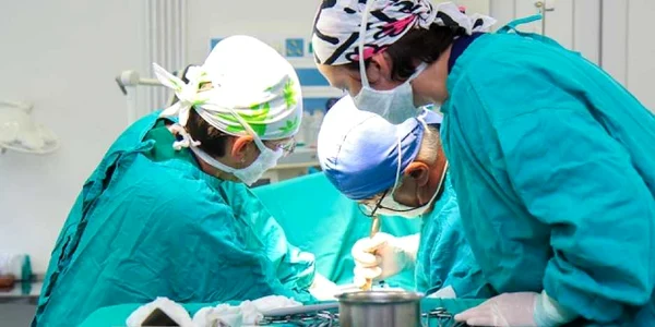 medici operatie