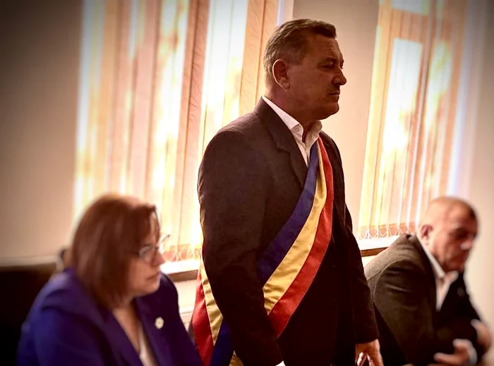 Primar PSD din Telorman, sub control judiciar pentru luare de mită. A deturnat fonduri din Programul „Anghel Saligny”