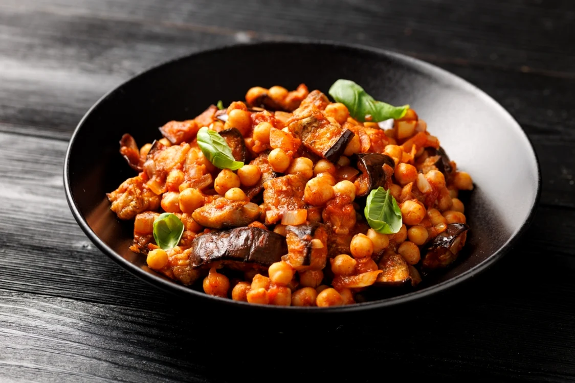 Tocanita coreeana cu tofu  Sursa foto shutterstock 2479602681 jpg