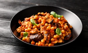 Tocanita coreeana cu tofu  Sursa foto shutterstock 2479602681 jpg