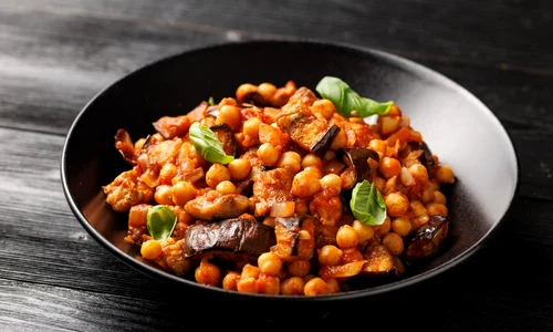 Tocanita coreeana cu tofu  Sursa foto shutterstock 2479602681 jpg