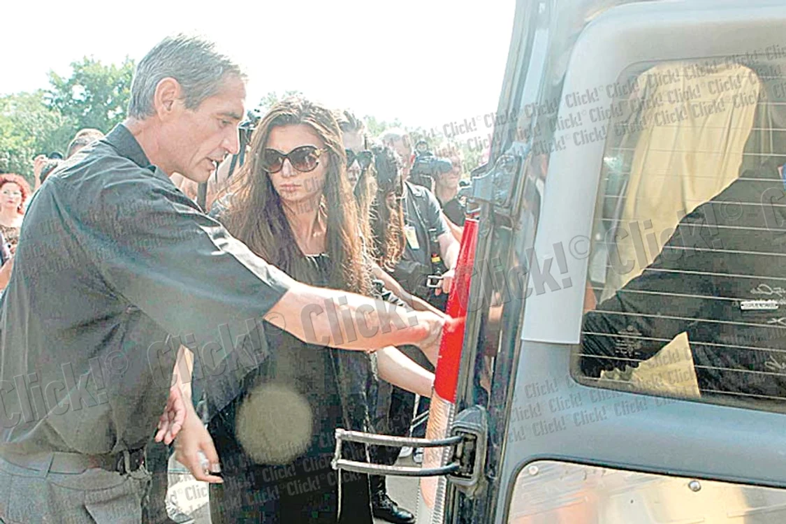 Înmormântarea Veronicăi Bulai, mama surorilor Gabor (Fotografii: Roberto Sălceanu)