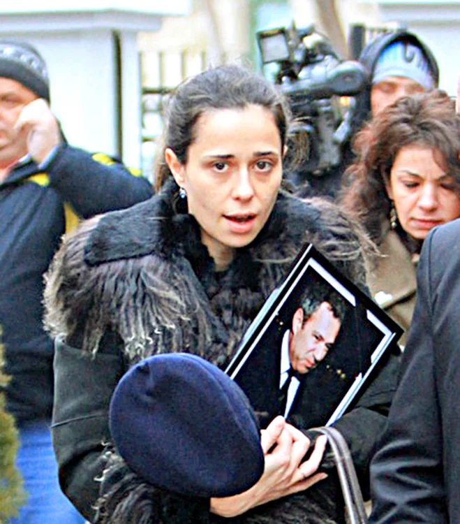 Irina este fiica pilotului din prima căsătorie