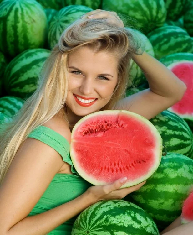 
    O cană de pepene are mai puține calorii decat orice alt fruct de varăwww.clickpentrufemei.ro  