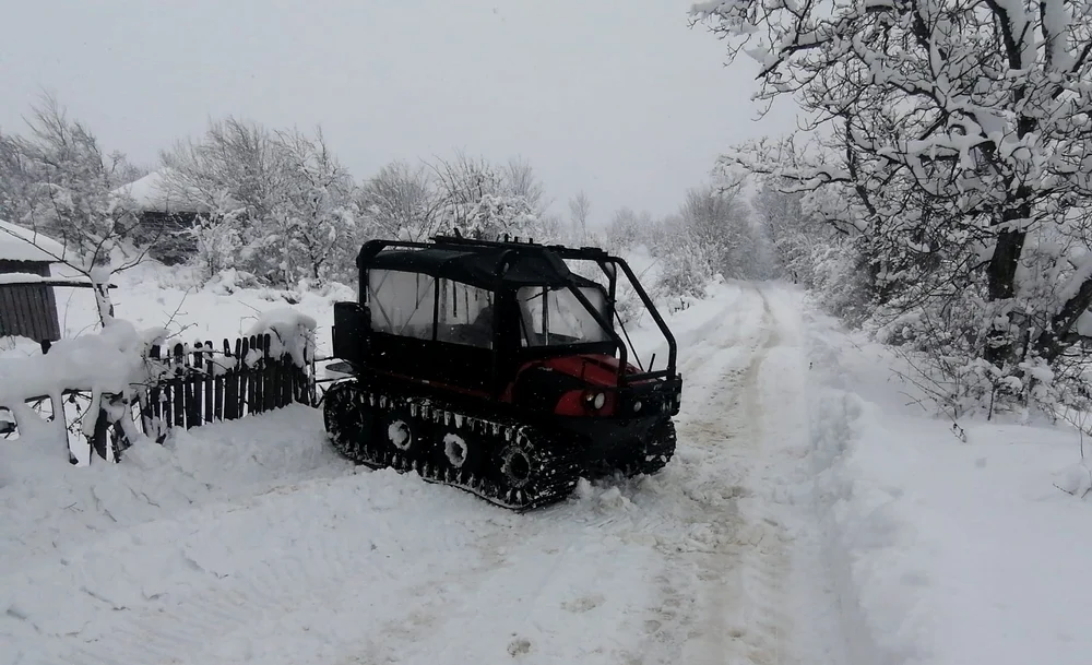 Bolnavii au fost transportați cu șenilata. SURSA ISU Buzău