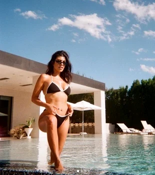 7 kourtney kardashian costum de baie jpg jpeg