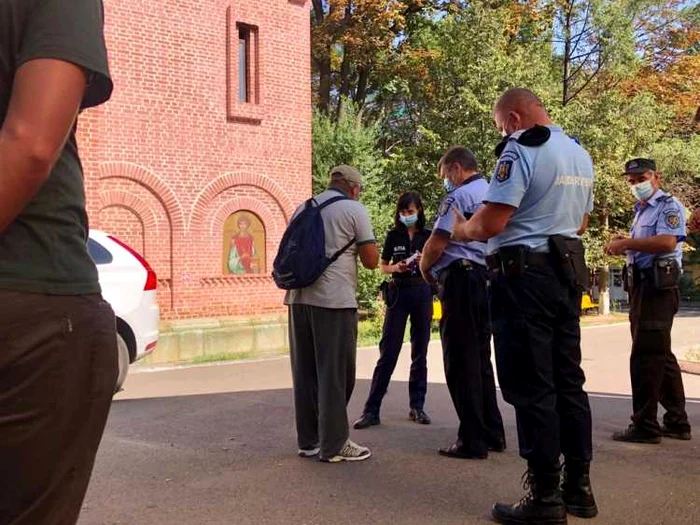 Polițiștii au descoperit că au fost alertați degeaba iar pacientul nu era sechestrat ci internat pentru etilism cronic