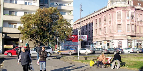 Arădenii susţin păstrarea parcului pentru că merg des la plimbare în Piaţa Avram Iancu