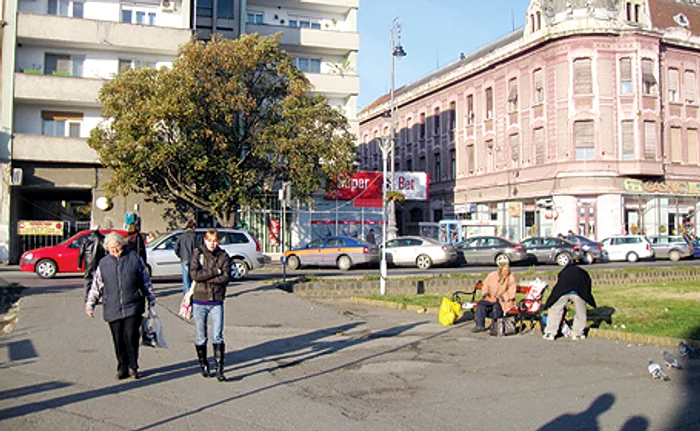 Arădenii susţin păstrarea parcului pentru că merg des la plimbare în Piaţa Avram Iancu