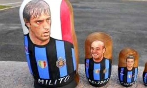 Matrioşka "Chivu", alături de coechipierii săi Milito, Sneijder şi Lucio