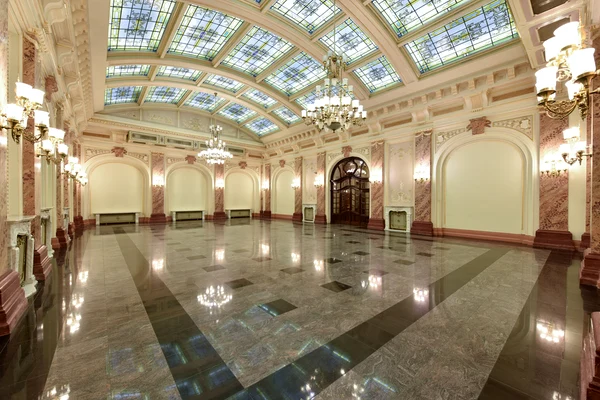 BCR a vândut clădirea istorică din Piața Universității