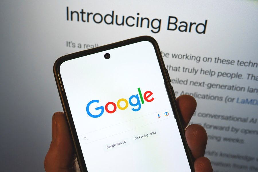 Reclamele politice trebuie să dezvăluie utilizarea inteligenței artificiale, consideră Google