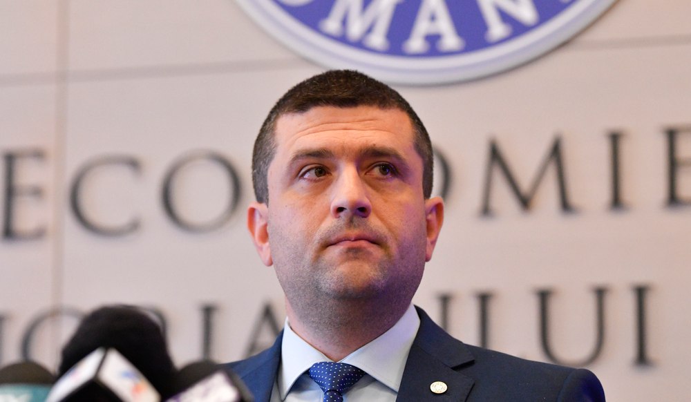 Ministrul Apărării, după controlul la CSA Steaua: „Oamenii s-au învățat să stea foarte lejer cu sume mari fără să-i întrebe nimeni”