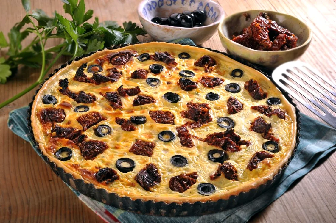 tarta cu masline si rosii uscate jpeg