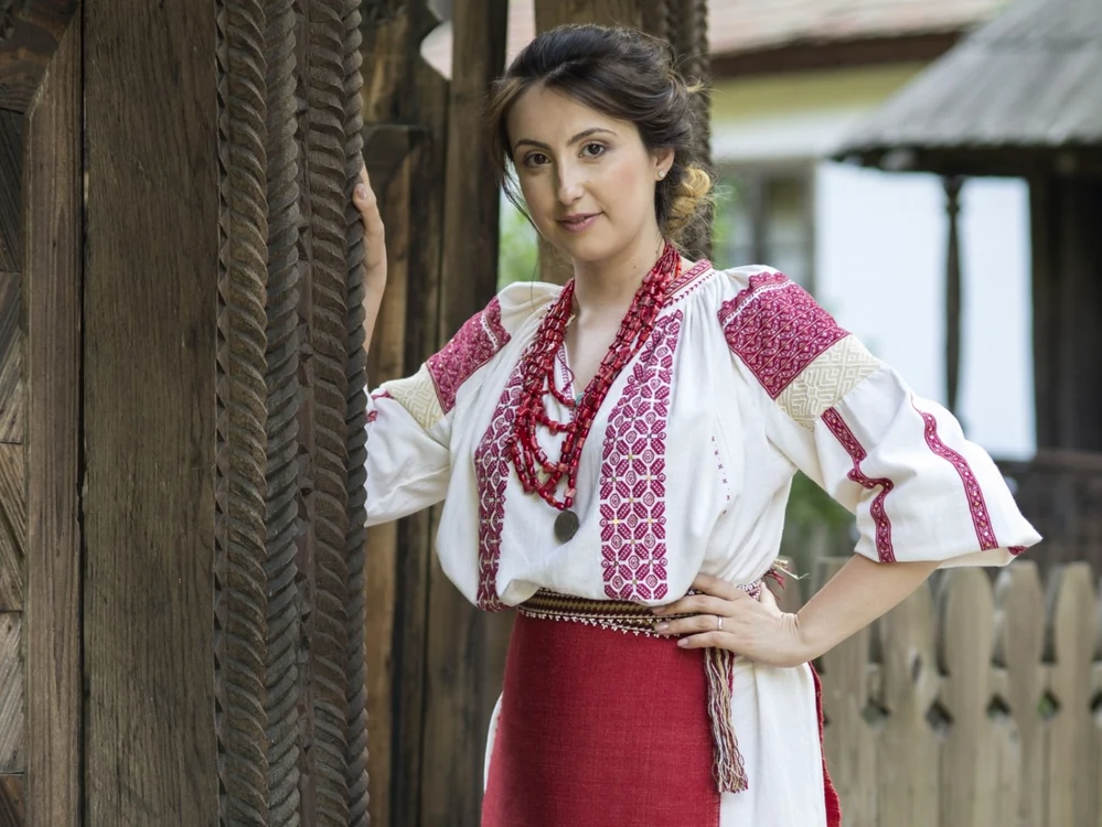 Adriana Iordache, o tânără pasionată de costulmul popular românesc FOTO Arh.pers.A.I.