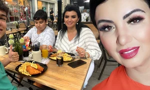  Adriana Bahmuțeanu (50 de ani) luptă din răsputeri să își vadă copiii