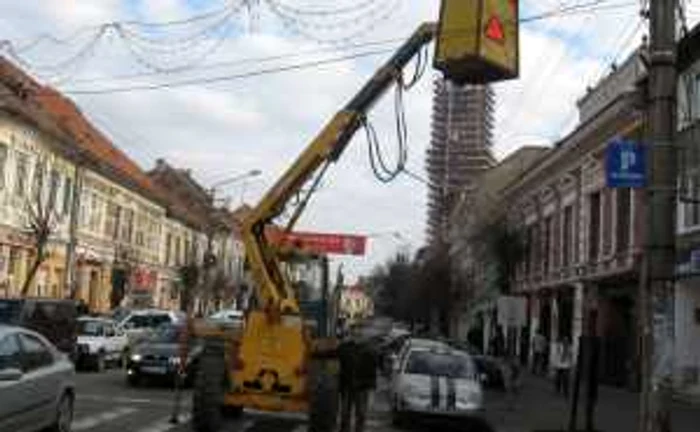 Bistriţenii de pe şase străzi, în beznă