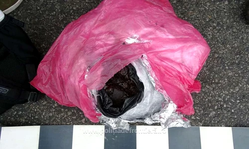 opiu descoperit ascuns deasupra cabinei unui autocamion la PTF Calafat foto politia de frontiera