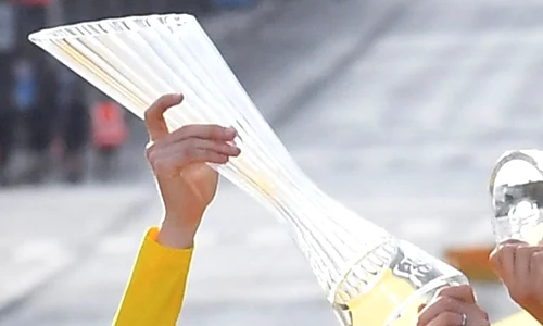 Acest trofeu i a fost furat campionului Turului Frantei la ciclism, Geraint Thomas jpeg