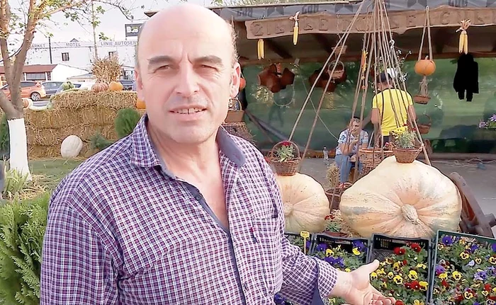 Ionel Horhocea spune că dovleacul gigant e un soi din America pe nume Atlantic Giant